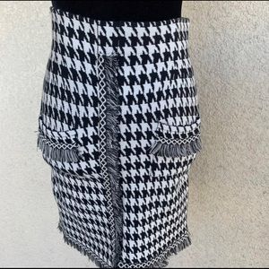 Sold!Goodnight Macaroon Houndstooth fringe skirt